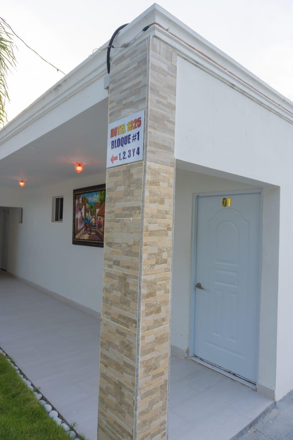 Hotel1325 Bani Exterior photo